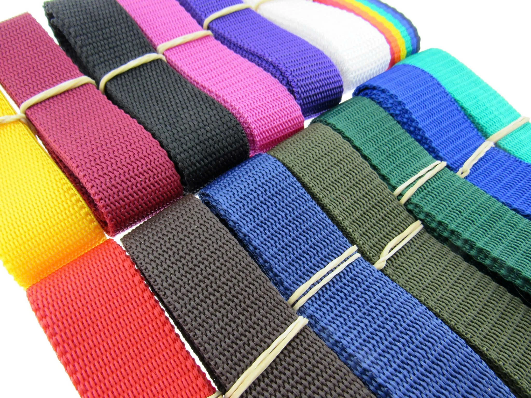 Dây đai dệt PP - Với độ bền cao, căng giữ tốt, khả năng hấp thụ sốc, dây đai từ sợi PP Multi được sử dụng để chằng buộc trong vận chuyển hàng hóa xe moóc phẳng, container, xe tải mở